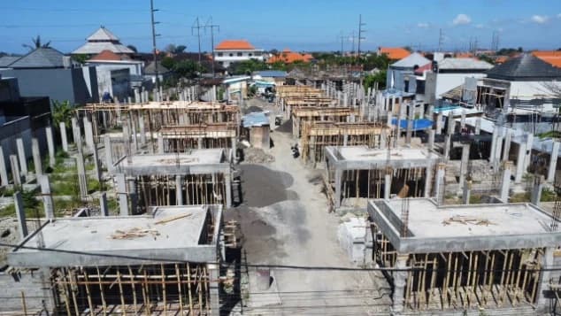 Structural erection — Q3 2026